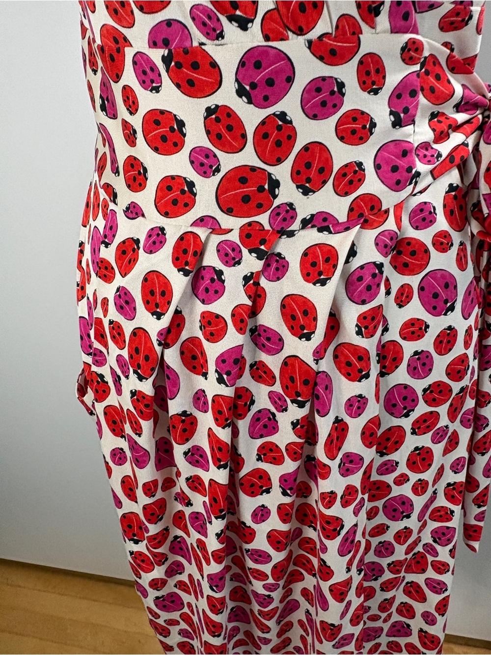 Diane Von Furstenberg 100% Silk Classic Wrap Midi Dress Ladybug Print 8 - Picture 7 of 11